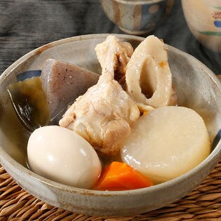 ＜紀文＞シメの雑炊がオススメ！国産手羽元入り柚子おでん 7種7品 550g×4袋（a13064）