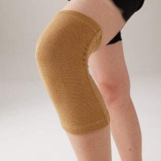 ベージュ・M-L/屈伸らくらく膝サポーター