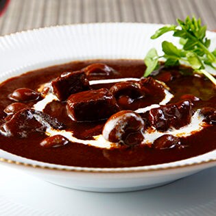 【220g×4缶】本格フレンチのビーフシチュー【六本木リューズ　飯塚隆太監修】