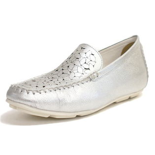 本革仕様 花柄レザーカット インヒール モカシンスリッポンドライビングシューズを税込 送料込でお試し サンプル百貨店 株式会社ワタナベ