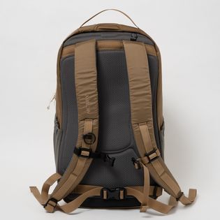 ARC'TERYX] バックパック MANTIS 26 BACKPACK ブラウンを税込・送料込