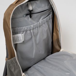 ARC'TERYX] バックパック MANTIS 26 BACKPACK ブラウンを税込・送料込