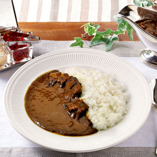 【計3食(200g×3袋)】A5ランクの松阪牛使用！「松阪肉　丸賢」松阪牛カレー