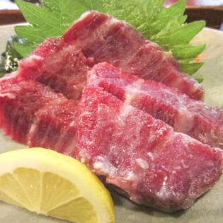 【300g】ミンク鯨 高級霜降り《超希少部位》【尾の身(鯨の大とろ)】
