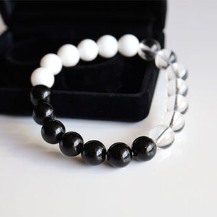 【レディース/オニキス・ホワイトオニキス・水晶】ピラミッドセットパワーストーンブレスレット