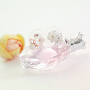 小ぶりピアス 花ピアス 春 大人っぽい プチプラアクセ