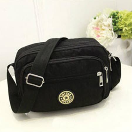 【ブラック】超軽量ショルダーバッグ