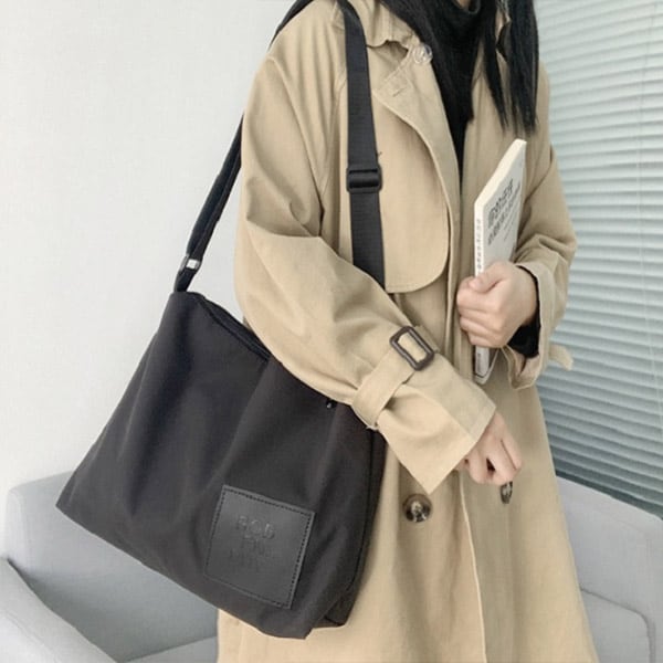 【ブラック】男女兼用ナイロンショルダー