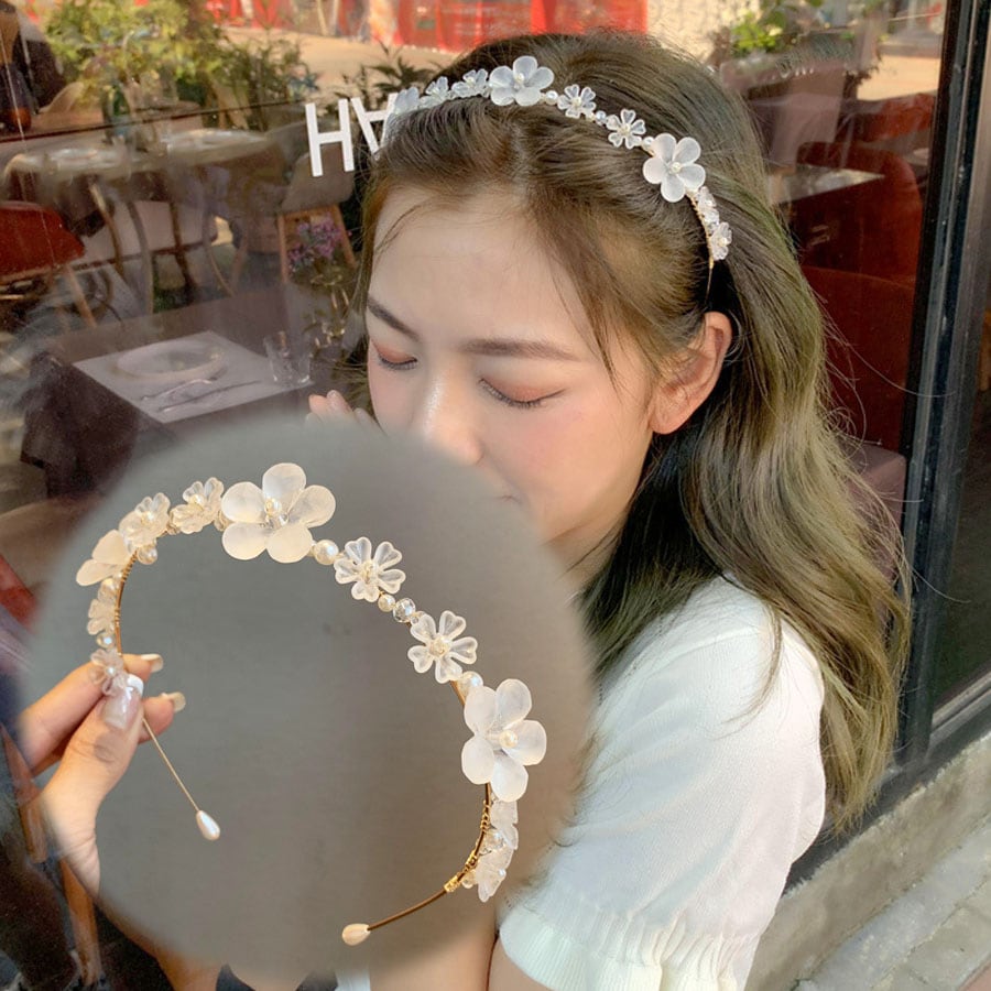 ホワイトフラワーカチューシャ