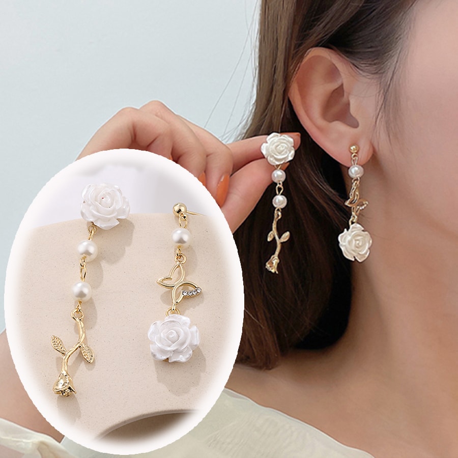 フラワーモチーフロングピアス（ホワイトローズ）