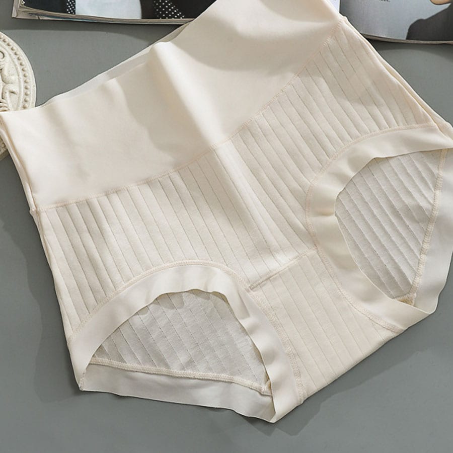 【ライトベージュ】ハイウエストシームレスショーツ