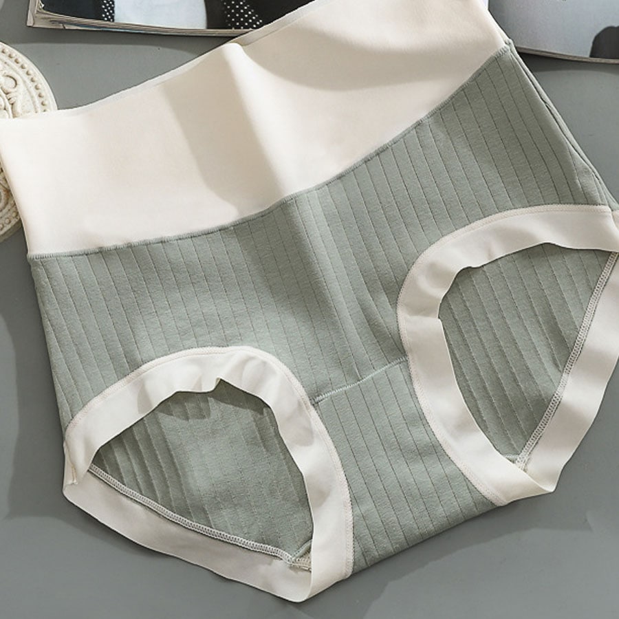 【グリーン】ハイウエストシームレスショーツ