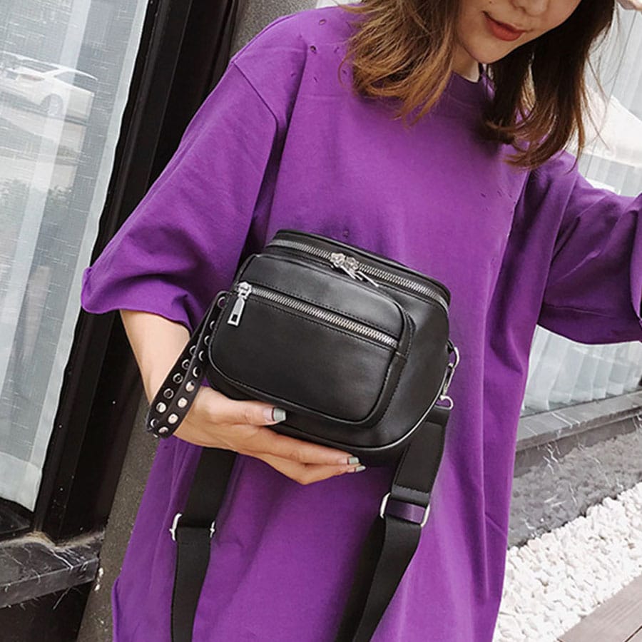 【ブラック】レザーショルダーバッグ