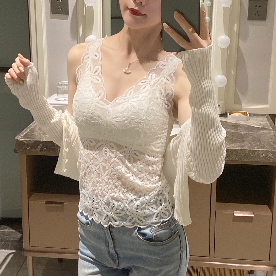 【ホワイト】総レースフラワータンクトップ（カップ付き）