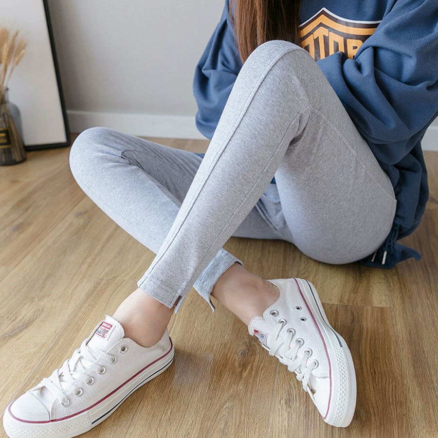 【ライトグレー】レギンスパンツ（スリット入り）