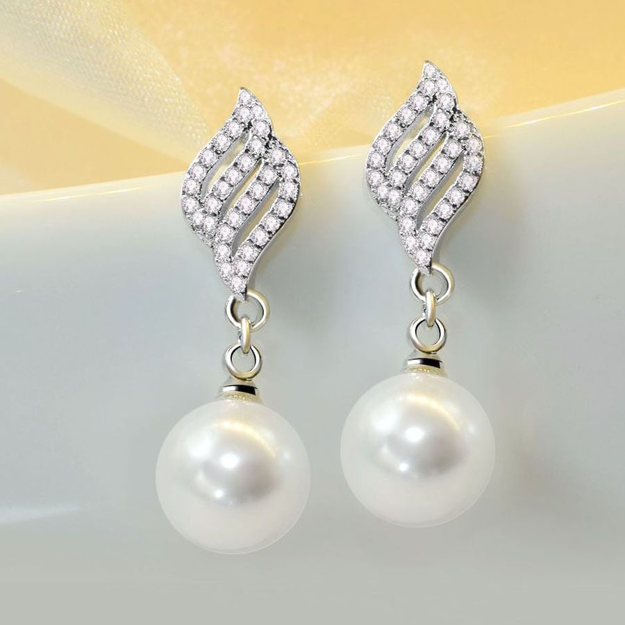 【シルバー】エレガントな揺れるパールピアス