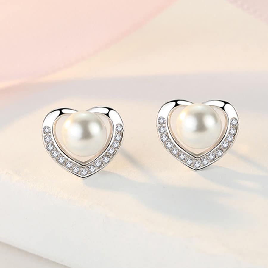 【シルバー】ハートモチーフ パール×ストーンスタッドピアス
