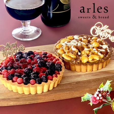 【予約受付】12/20~順次出荷　べイクド・アルル　クリスマスナッツ＆ベリータルト4号