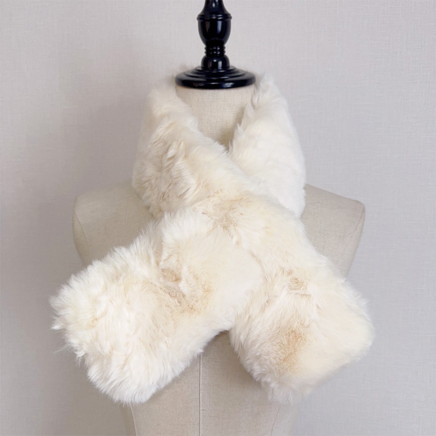 【ベージュ】ふわふわマフラー ティペット 差し込みタイプ