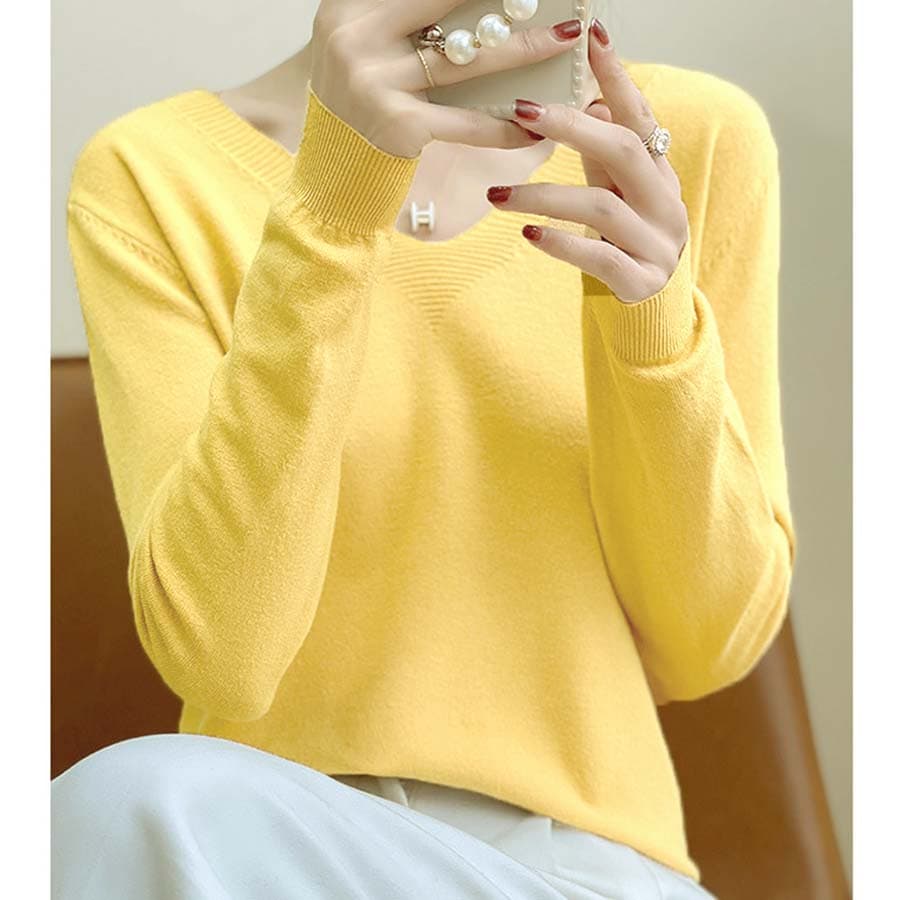 【イエロー】薄手Vネックニット